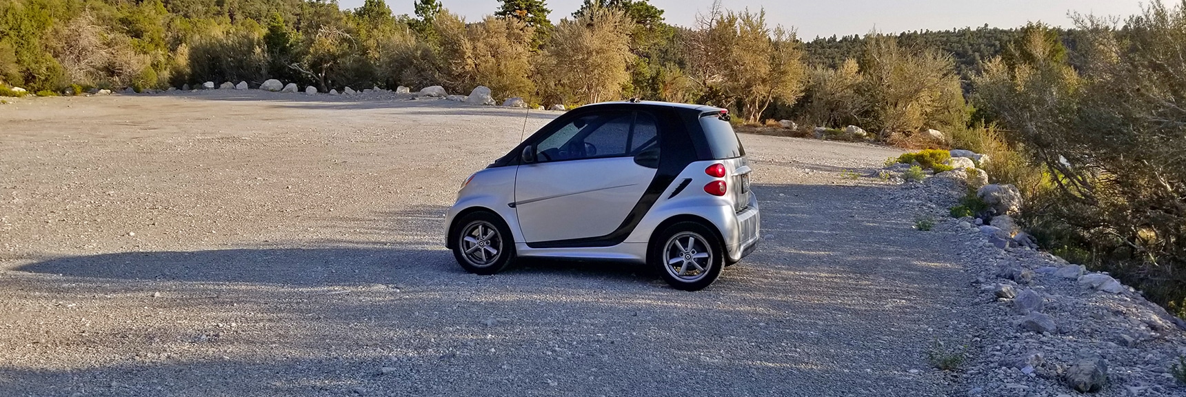 Awesome Unknown Parking Area on Lower Deer Creek Rd, Seems Okay for Public Use | Deer Creek Rd - Mummy Cliffs - Mummy Springs - Raintree - Fletcher Peak - Cougar Ridge Trail Circuit | Mt Charleston Wilderness | Spring Mountains, Nevada
