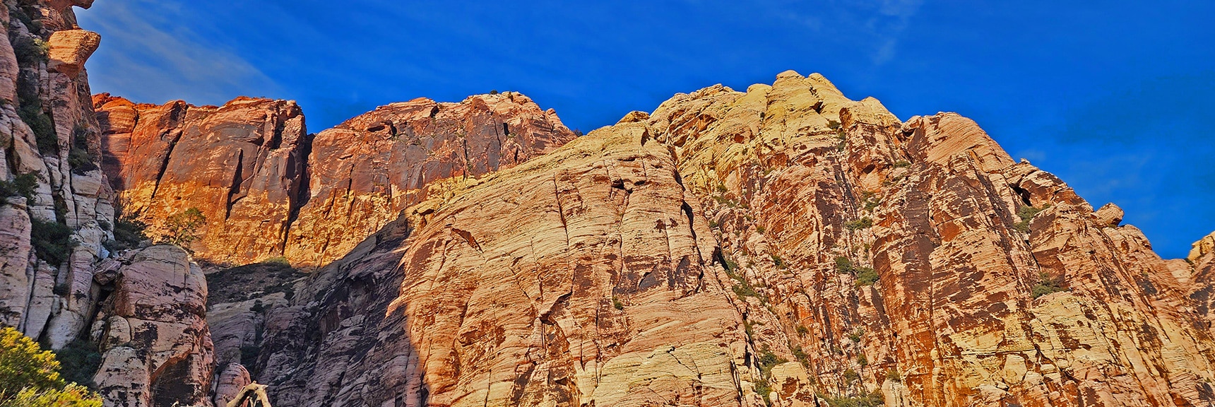 View Up Juniper Canyon Toward Juniper Peak (left height) | Rainbow Mountain Eastern Cliffs Rock Climbers | Rainbow Mountain Wilderness, Nevada