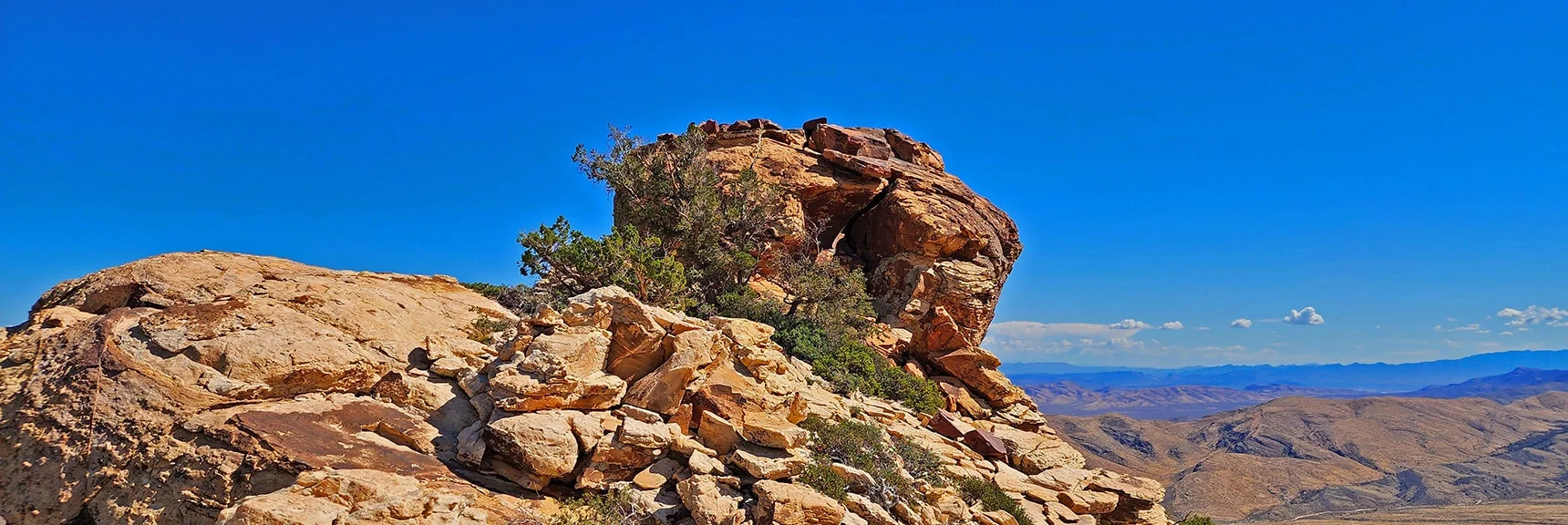 Approaching First Summit | Hollow Rock Peak | Rainbow Mountain Wilderness, Nevada