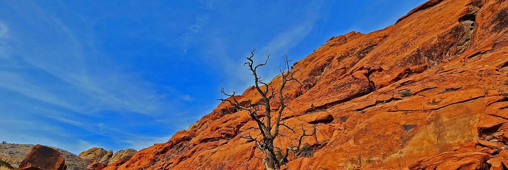 Descending Beyond the Petroglyph Area | Grand Circle Loop | Red Rock Canyon National Conservation Area, Nevada