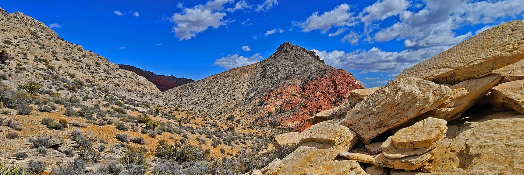 Approaching the Descent Canyon to Calico Basin and Gateway Canyon | Ash Canyon to Calico Tanks | Calico Basin and Red Rock Canyon, Nevada | David Smith | Las Vegas Area Trails