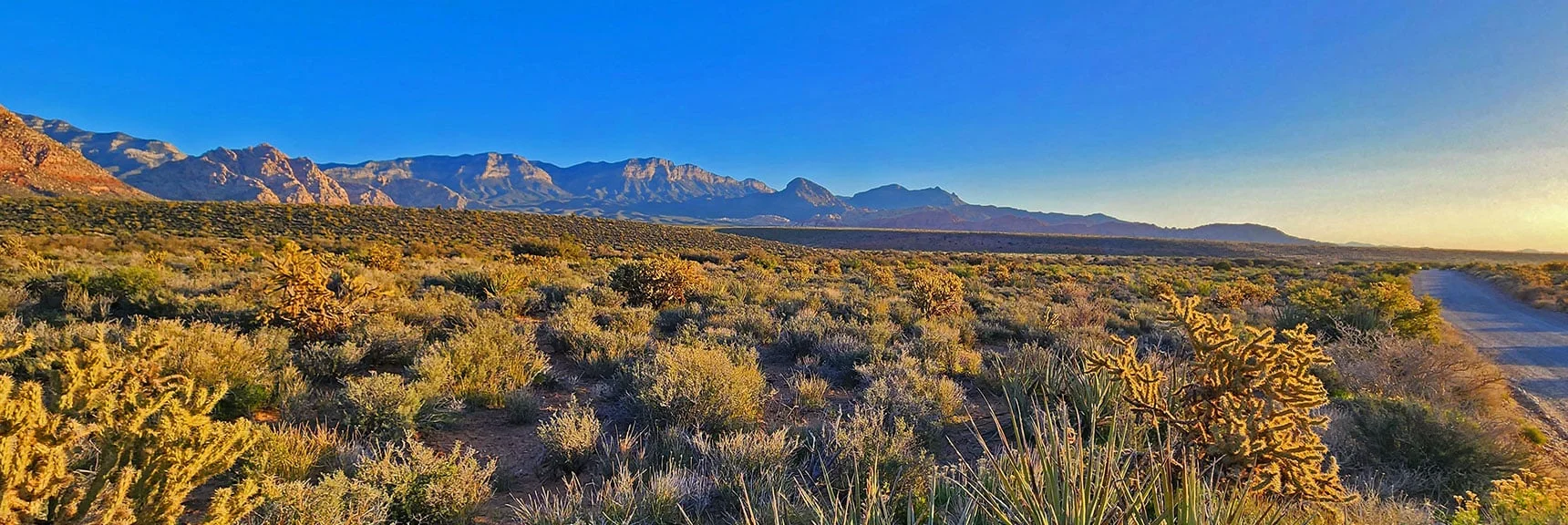 Sunrise Over Eastern Red Rock Canyon | Knoll Trail | Red Rock Canyon National Conservation Area, Nevada | David Smith | LasVegasAreaTrails.com