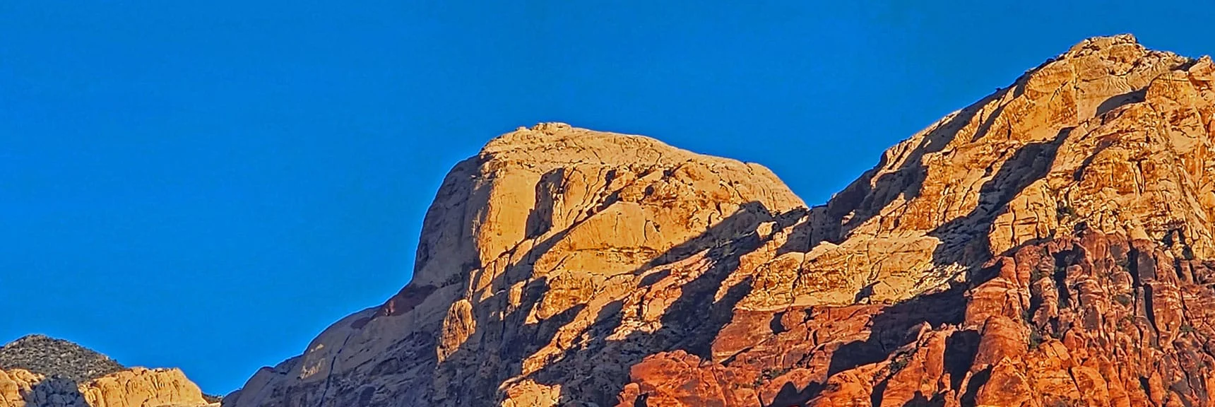 Bridge Mt. Summit Area | Knoll Trail | Red Rock Canyon National Conservation Area, Nevada | David Smith | LasVegasAreaTrails.com
