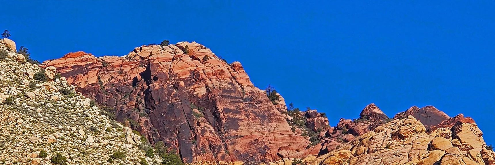 Closer View of Southern Juniper Peak Summit Area | Knoll Trail | Red Rock Canyon National Conservation Area, Nevada | David Smith | LasVegasAreaTrails.com