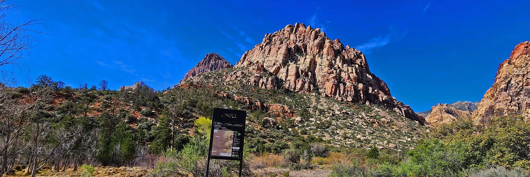 Knoll Northern Trailhead with Juniper Peak & Rainbow Mt Background | Knoll Trail | Red Rock Canyon National Conservation Area, Nevada | David Smith | LasVegasAreaTrails.com