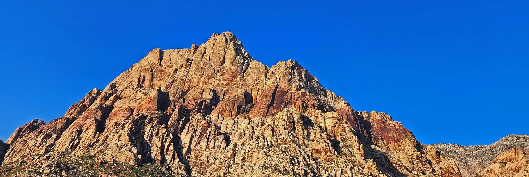 Closer View of NE Mt. Wilson | Knoll Trail | Red Rock Canyon National Conservation Area, Nevada | David Smith | LasVegasAreaTrails.com