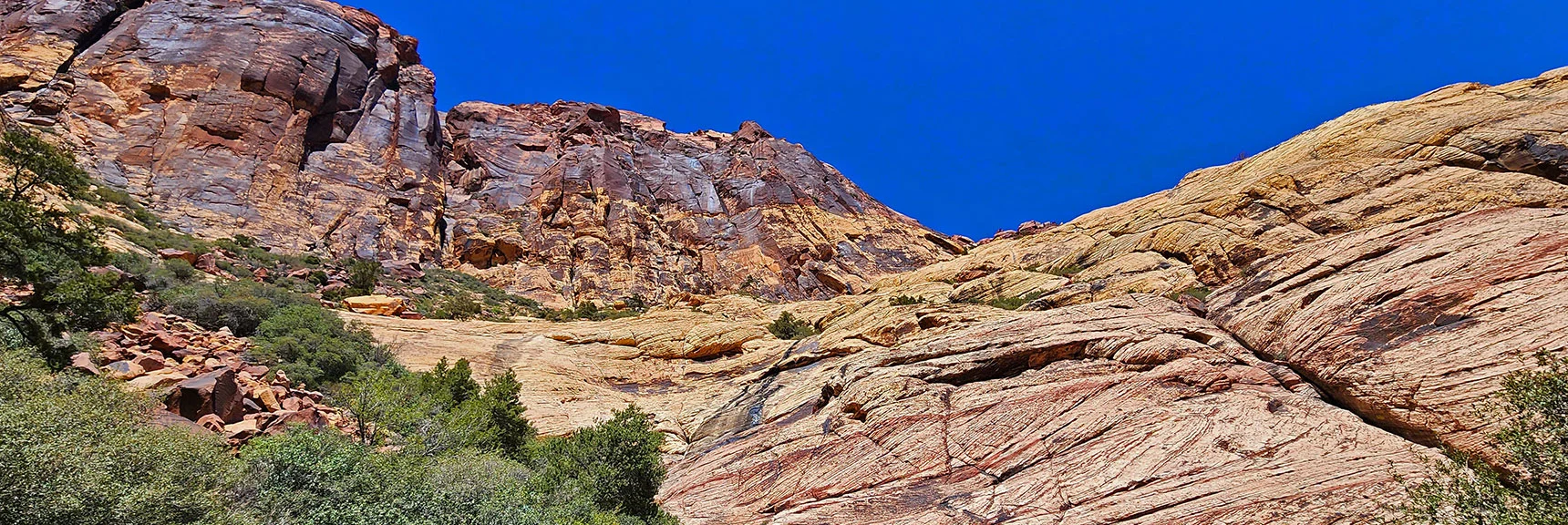 Continuing Toward Boulder Field. Note 2 Climbers on Sandstone Showing Next Stretch | Juniper Canyon | Red Rock Canyon National Conservation Area, Nevada | David Smith | LasVegasAreaTrails.com