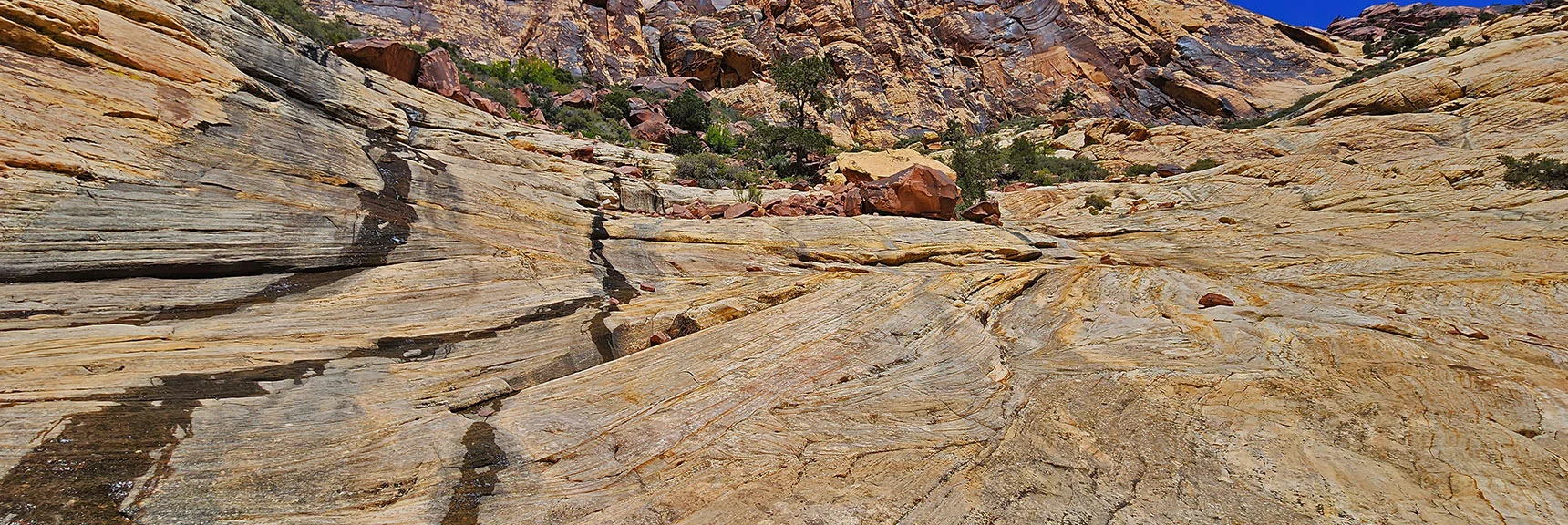 Cairns Indicate Pass to Right of Boulder Ahead, But Huge Exposure There | Juniper Canyon | Red Rock Canyon National Conservation Area, Nevada | David Smith | LasVegasAreaTrails.com