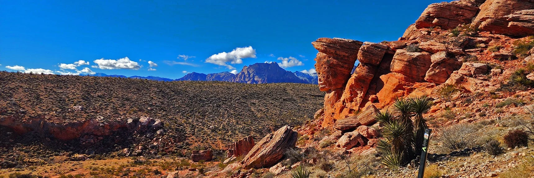 Beautiful Calico Hills Overlook Balancing Rock Formation on Southeast Corner. | Calico Basin Daily Workout Trails | Calico Basin, Nevada